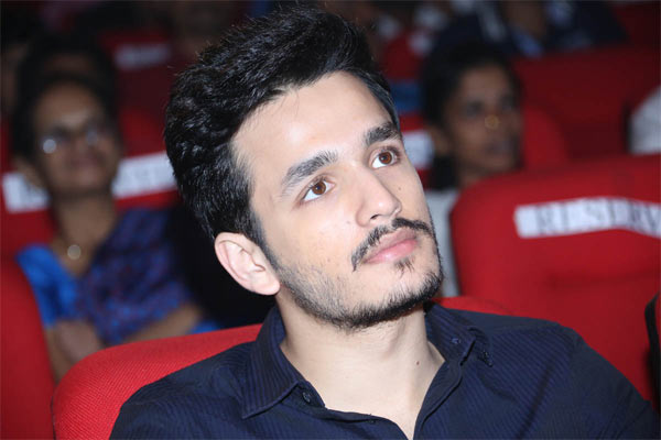 akhil movie,akkineni akhil,six pack,body building   సిక్స్‌ప్యాక్‌ మోజులో అఖిల్‌..! 